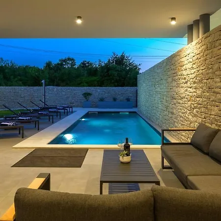 Vila Brezza By Istrialux *